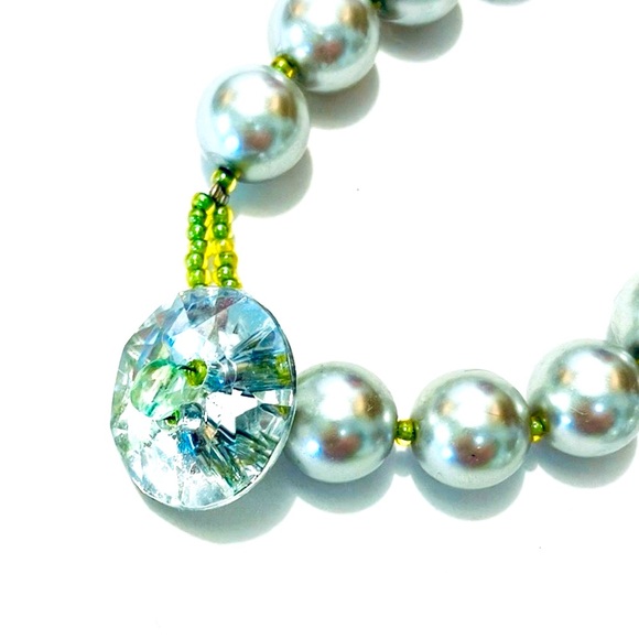 Sparkling Green Soldier Necklace - Picture 8 of 9